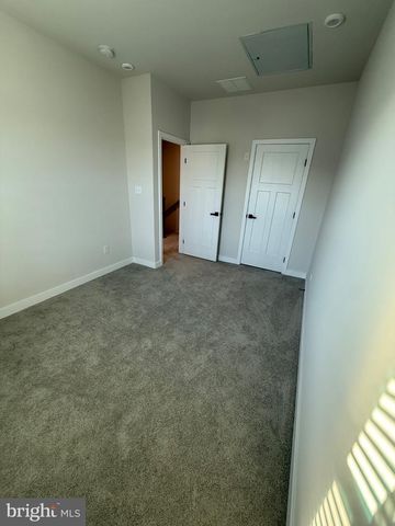 3 CINNAMON LN, Mount Laurel, NJ 08054