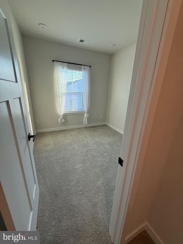 3 CINNAMON LN, Mount Laurel, NJ 08054