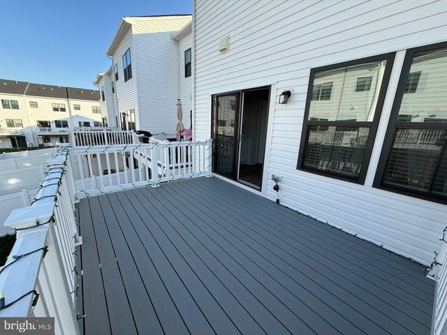 3 CINNAMON LN, Mount Laurel, NJ 08054