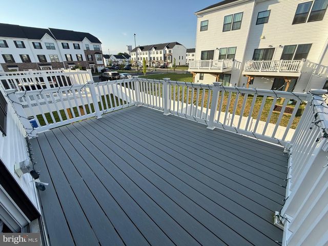 3 CINNAMON LN, Mount Laurel, NJ 08054