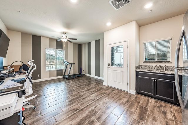 2030 N Sherman Street, Hanford, CA 93230