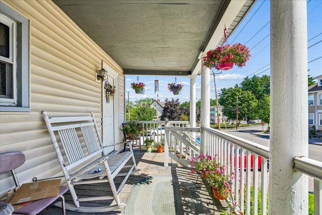 384 Bridge Street, Manchester, NH 03104