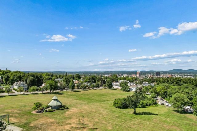 384 Bridge Street, Manchester, NH 03104