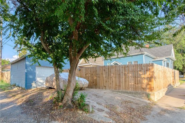 701 N 18th Street, Fort Smith, AR 72901