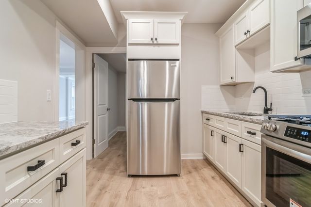 3601 W Cullom Avenue 1E, Chicago, IL 60618