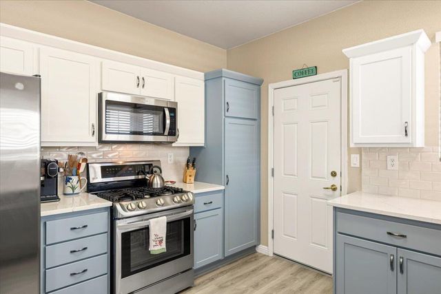 425 Hopkins Ct, Lincoln, CA 95648