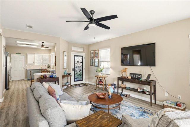 425 Hopkins Ct, Lincoln, CA 95648