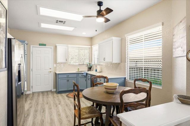 425 Hopkins Ct, Lincoln, CA 95648