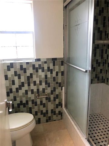 400 Jackson Avenue W, Mcallen, TX 78501