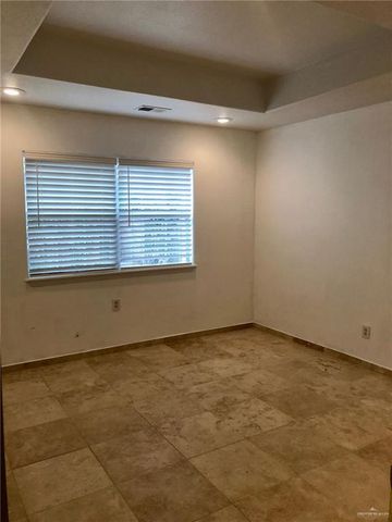 400 Jackson Avenue W, Mcallen, TX 78501