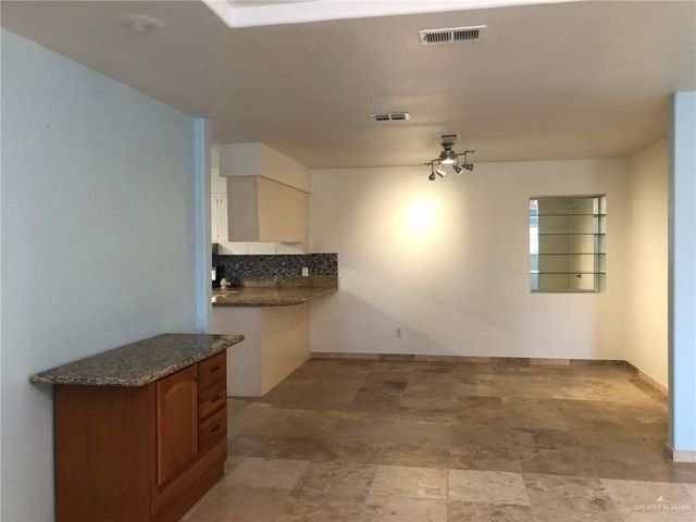 400 Jackson Avenue W, Mcallen, TX 78501