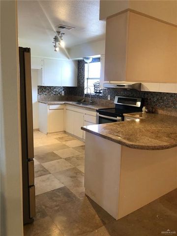 400 Jackson Avenue W, Mcallen, TX 78501