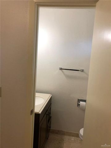 400 Jackson Avenue W, Mcallen, TX 78501