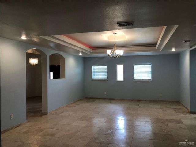 400 Jackson Avenue W, Mcallen, TX 78501