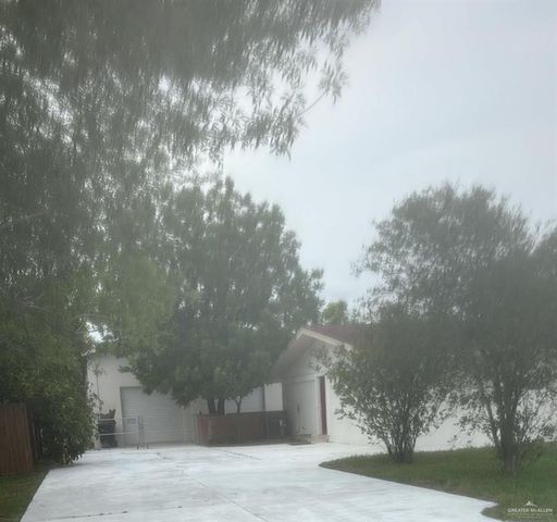 400 Jackson Avenue W, Mcallen, TX 78501