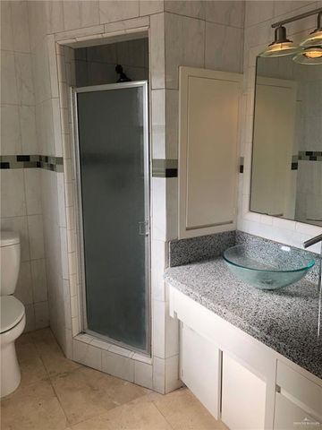 400 Jackson Avenue W, Mcallen, TX 78501