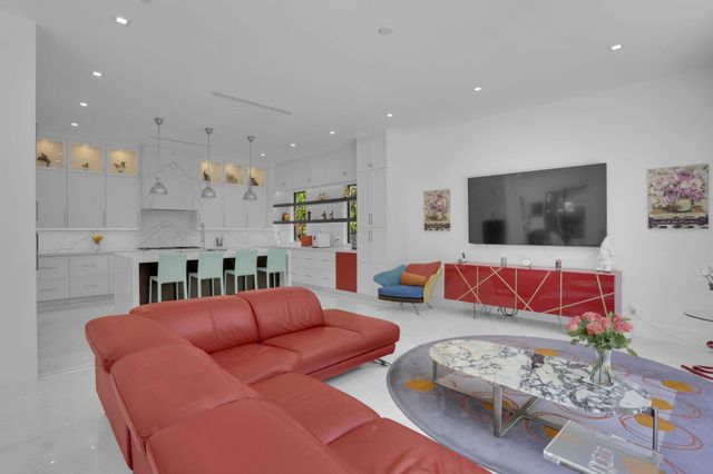 234 NE 4th Street, Boca Raton, FL 33432