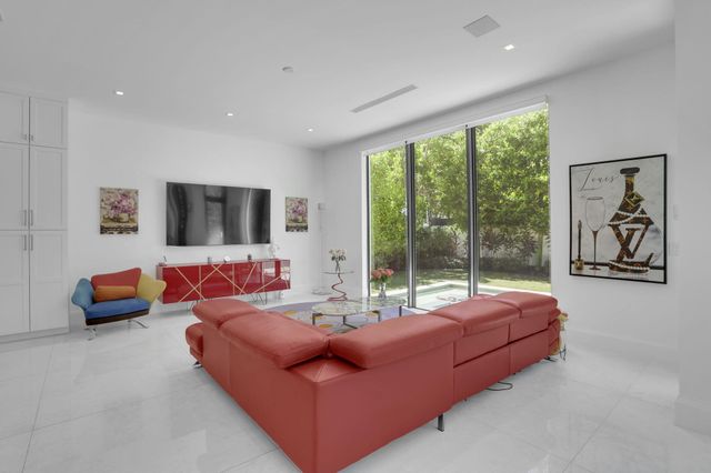 234 NE 4th Street, Boca Raton, FL 33432