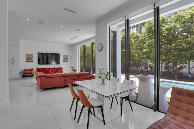 234 NE 4th Street, Boca Raton, FL 33432