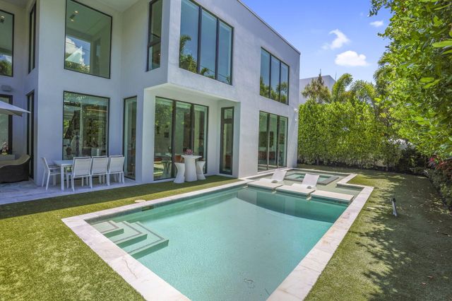 234 NE 4th Street, Boca Raton, FL 33432