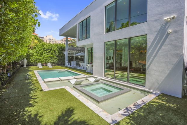 234 NE 4th Street, Boca Raton, FL 33432