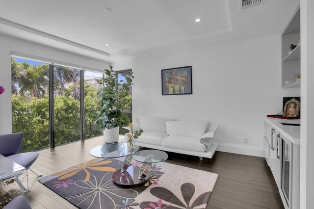 234 NE 4th Street, Boca Raton, FL 33432