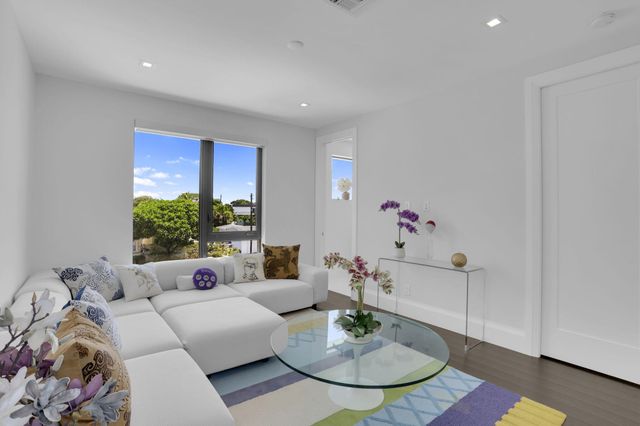 234 NE 4th Street, Boca Raton, FL 33432