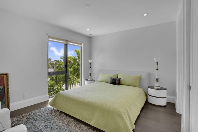 234 NE 4th Street, Boca Raton, FL 33432