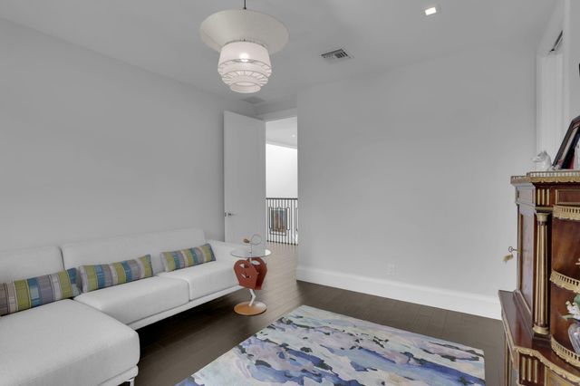 234 NE 4th Street, Boca Raton, FL 33432