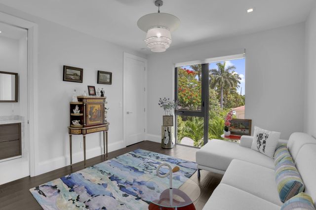 234 NE 4th Street, Boca Raton, FL 33432