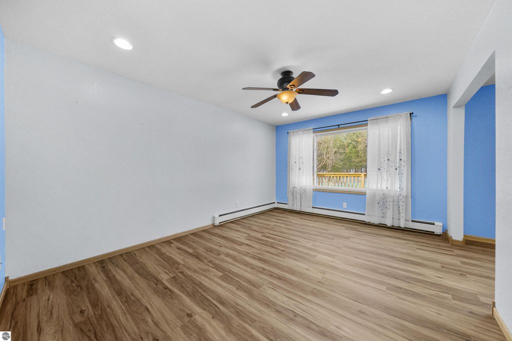 Image 28 of property listing at 6655 E 26 1/4 Road, Cadillac, MI 49601