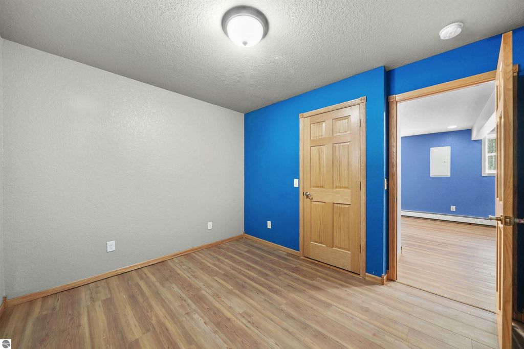 Image 32 of property listing at 6655 E 26 1/4 Road, Cadillac, MI 49601