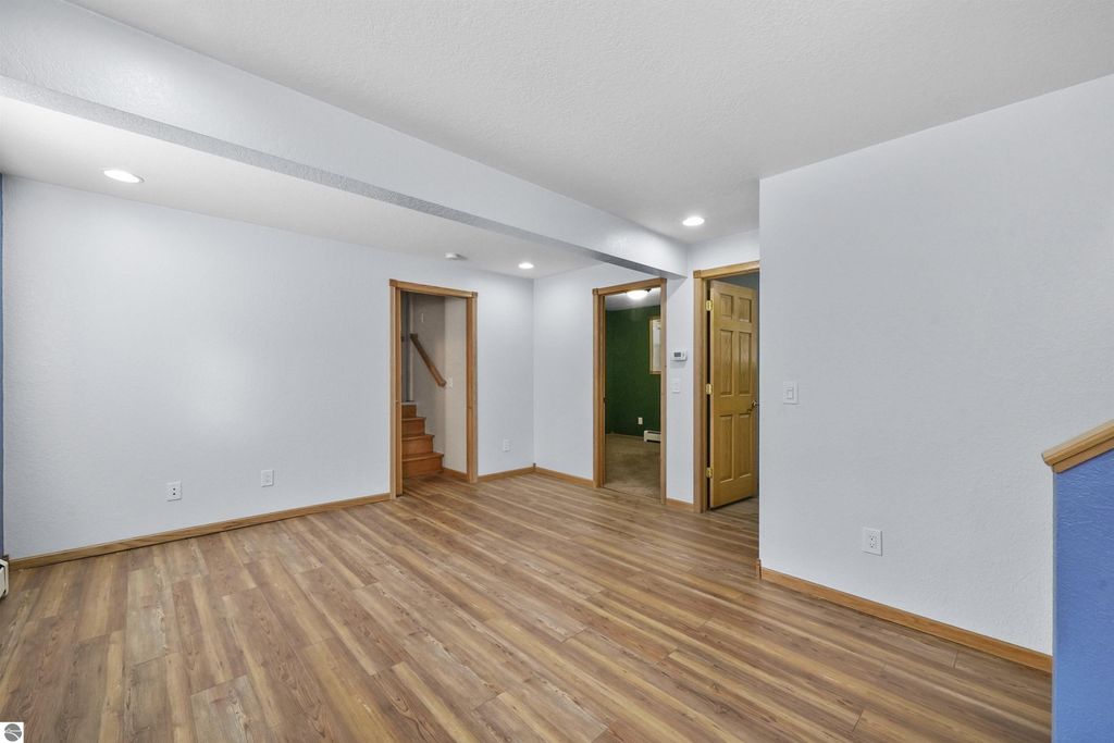 Image 33 of property listing at 6655 E 26 1/4 Road, Cadillac, MI 49601