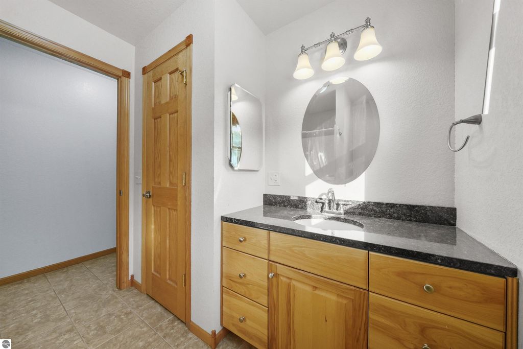 Image 37 of property listing at 6655 E 26 1/4 Road, Cadillac, MI 49601