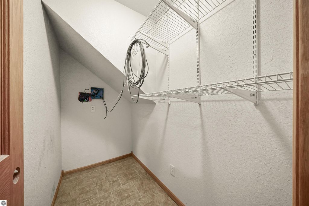 Image 47 of property listing at 6655 E 26 1/4 Road, Cadillac, MI 49601