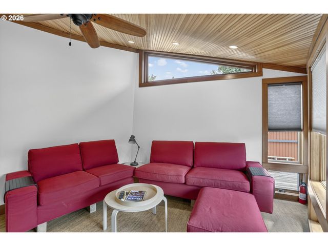 100 Se Harney St 14, Portland, OR 97202