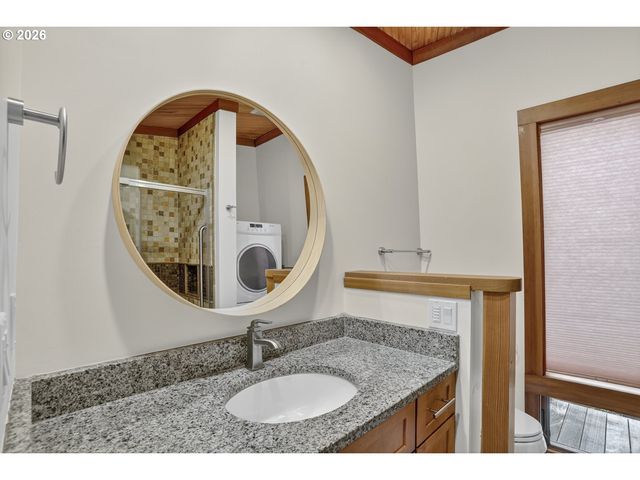 100 Se Harney St 14, Portland, OR 97202