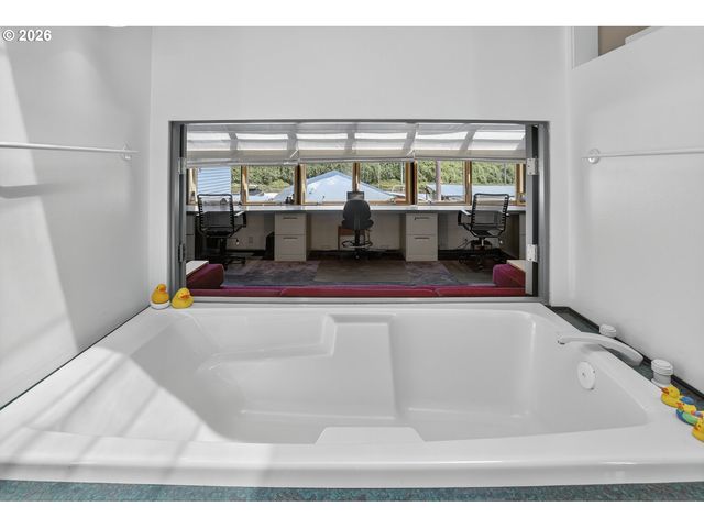 100 Se Harney St 14, Portland, OR 97202