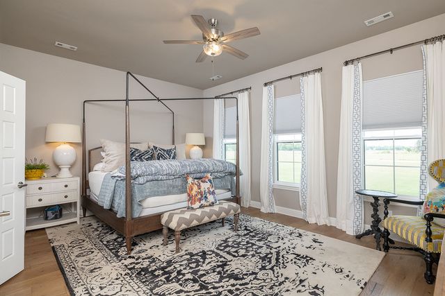 2572 Riverfront Lane, Fayetteville, AR 72703