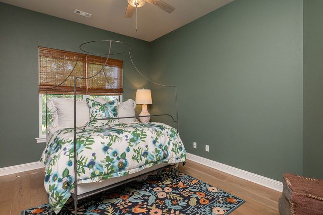 2572 Riverfront Lane, Fayetteville, AR 72703