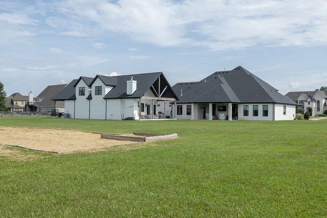 2572 Riverfront Lane, Fayetteville, AR 72703