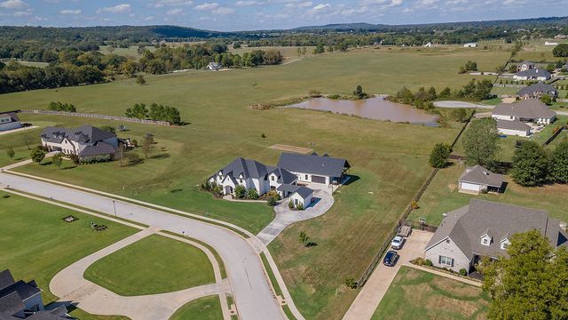 2572 Riverfront Lane, Fayetteville, AR 72703