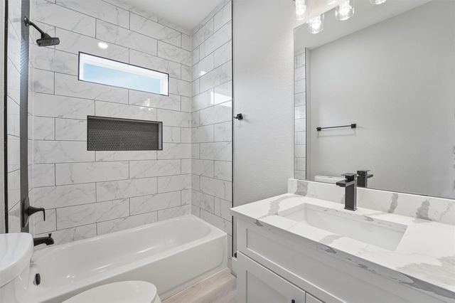 3107 Grassmere Street B, Houston, TX 77051