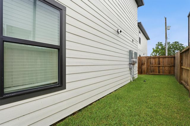 3107 Grassmere Street B, Houston, TX 77051