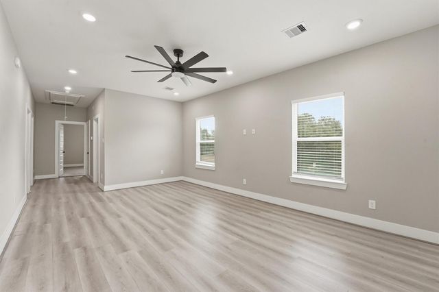 3107 Grassmere Street B, Houston, TX 77051