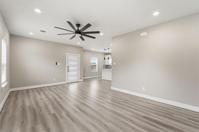 3107 Grassmere Street B, Houston, TX 77051