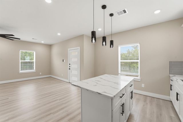 3107 Grassmere Street B, Houston, TX 77051