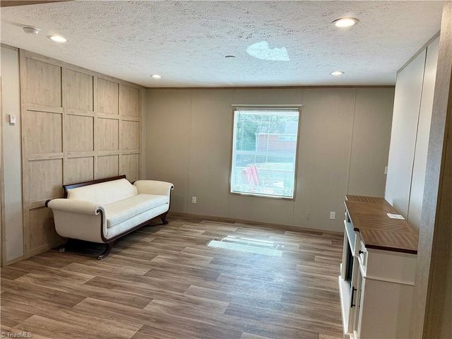 2317 Elbon Drive, Winston-salem, NC 27105