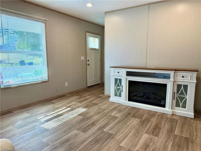 2317 Elbon Drive, Winston-salem, NC 27105