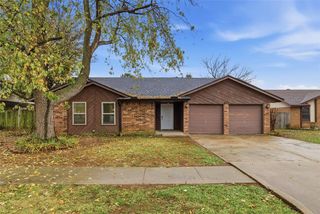 612 NE 14th Street, Moore, OK 73160